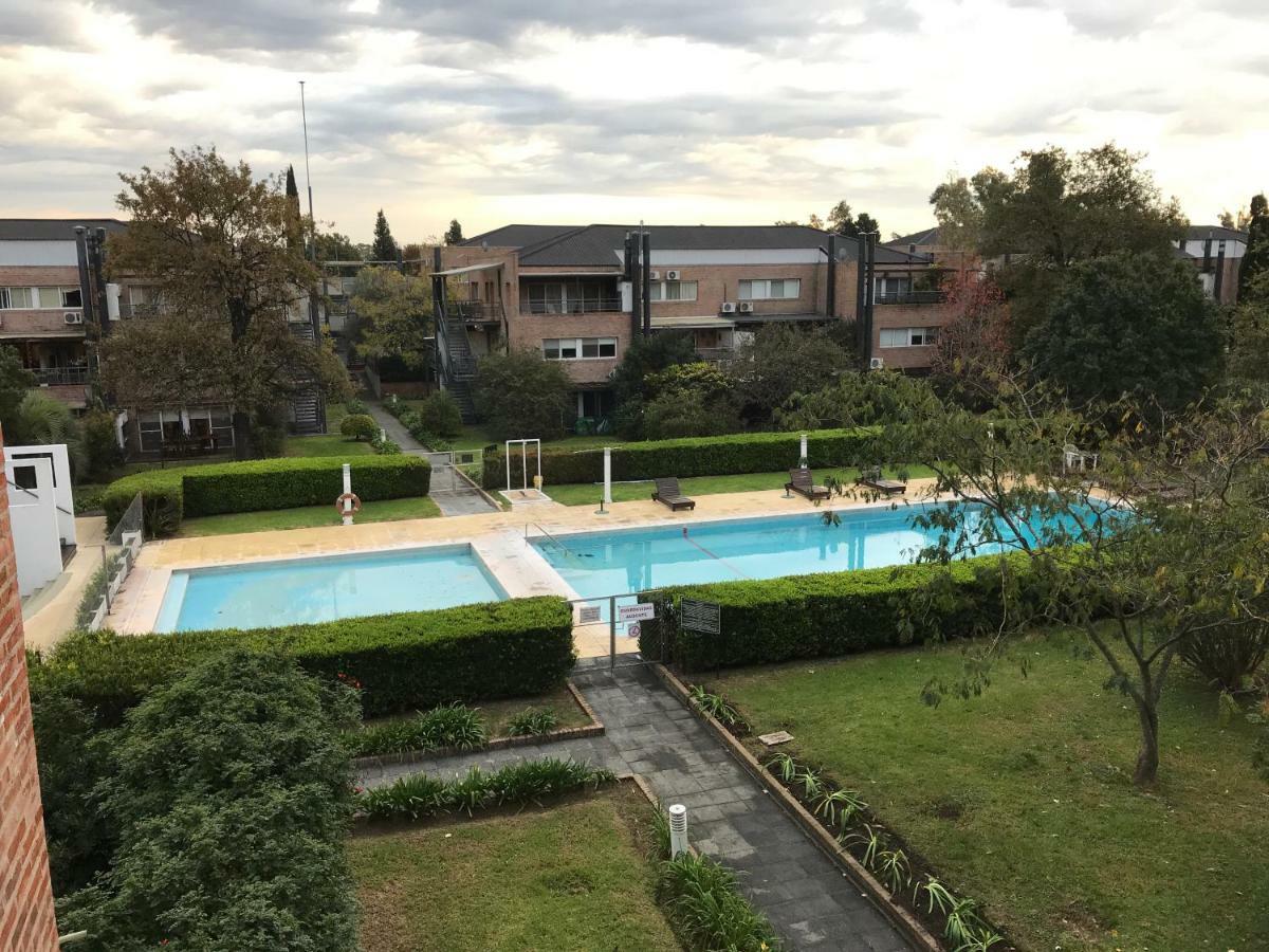 Apartamento En Country Pilar Piscina Parrilla Propia Hasta 4 Personas Luaran gambar